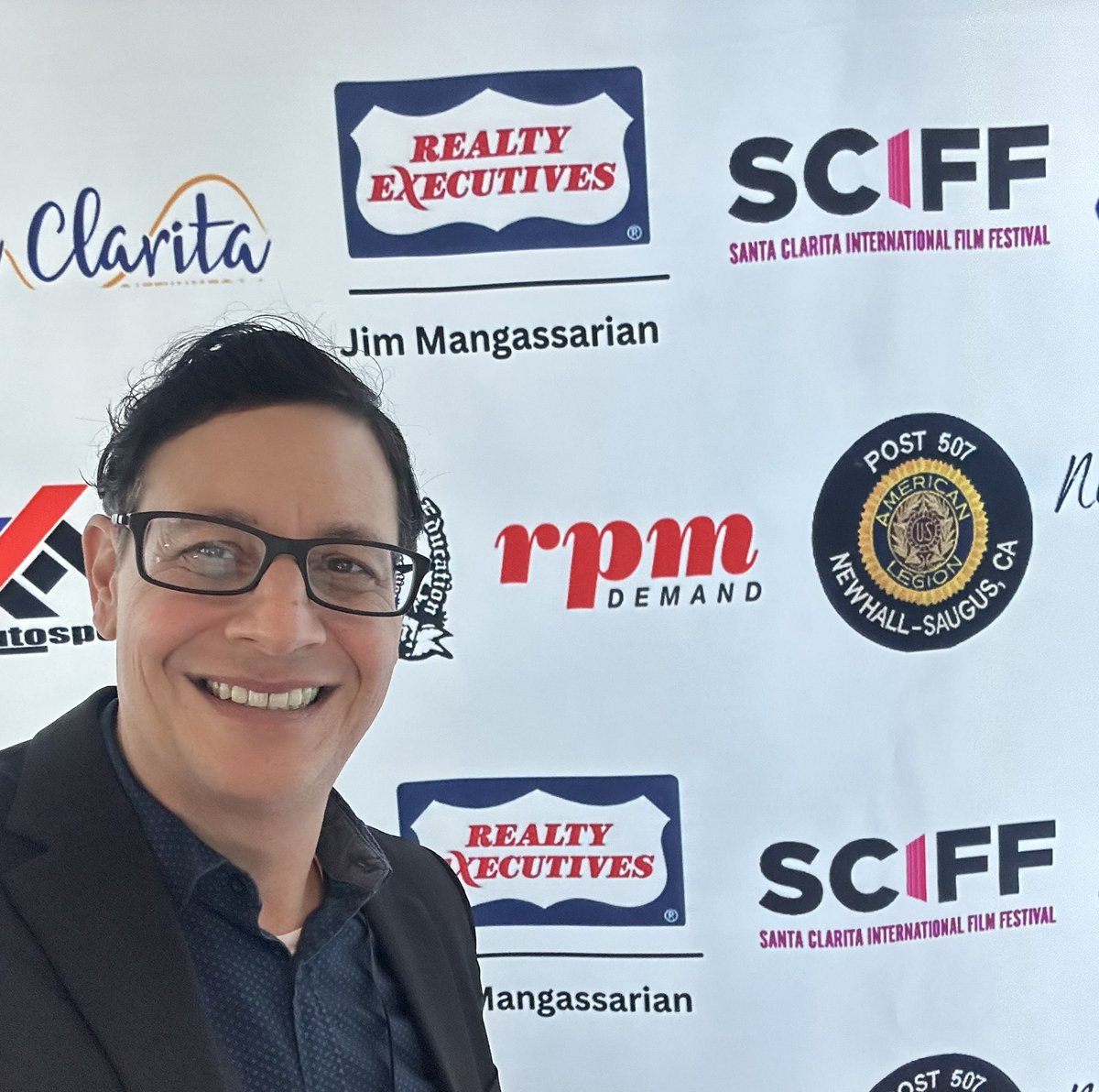 Dennyscomedians's tweet photo. #GoodTimes @ #SCIFF #FilmFestival our very own #Comedians at Denny’s #Comedy #guys @realjayhewlett @chrisspinelli2 #Movies #Host #SantaClarita #California #RedCarpet #Hollywood #HollywoodShuffle https://t.co/3dloWYaUR7