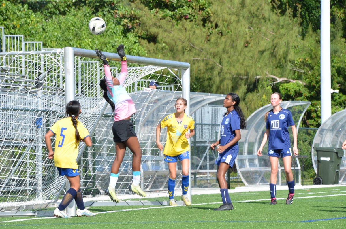 📸 Snapshots of Skill: Relive the Baha Jr U15 Girls vs Renegades FC U15 Girls match with these vibrant photos capturing every thrilling moment. #BFASoccer2324 #GirlsInFootball 📷🌟