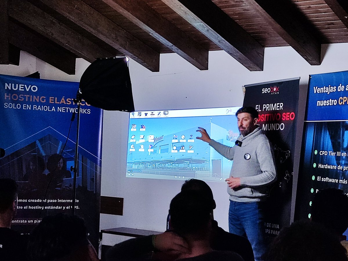 Alucinando con todo lo que esta presentando <a href="/RacingBoutique/">RacingBoutique</a>. Cuando duerme este hombre!! Muy bueno #seorural23