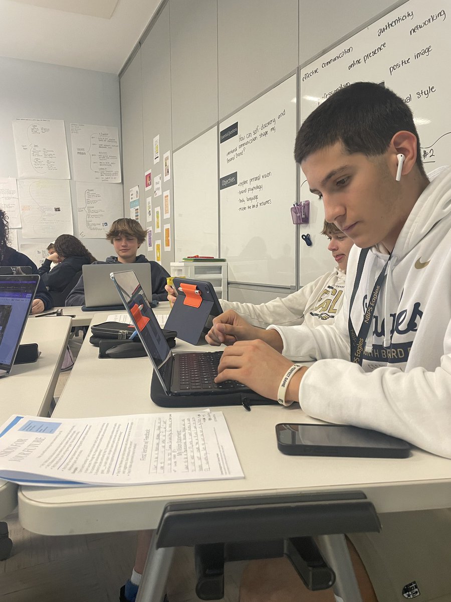 STEAMwithYsa's tweet image. Excited to empower my high schoolers with a Vision Statement workshop!
1) Brainstorm your vision for your future
2) Write
3) Ask for #feedback from a friend, teacher or @ChatGPTapp
4) Create a poster on @canva
5) Share with your family ๐ค
@NAEducation ๐