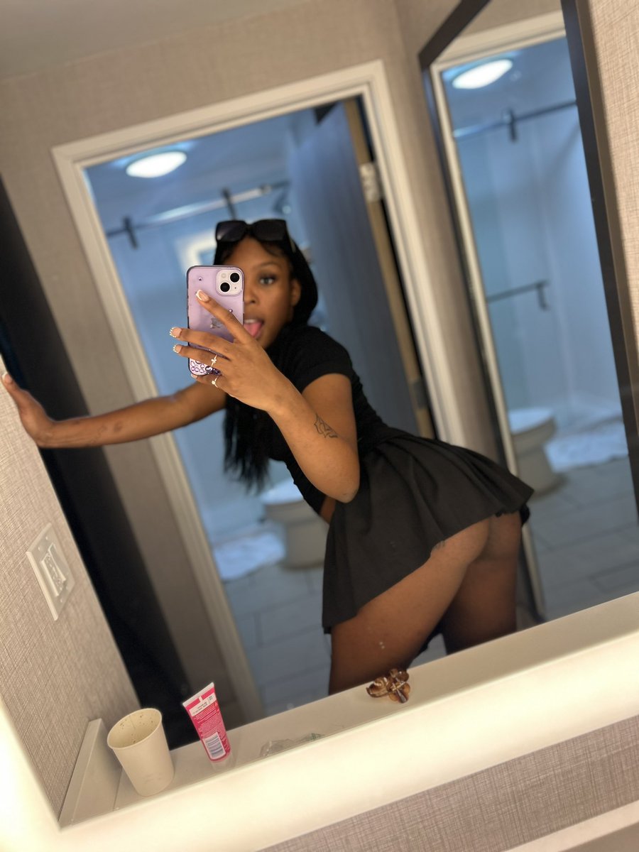 upt4royale's tweet photo. @SexyyRed314_ https://t.co/GbXOdKt31Y