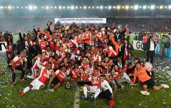 GolesDoSantaFe's tweet photo. Señoras y señores abro hilo ✍️

🧵Todos los goles del Club Independiente Santa Fe en la copa sudamericana 2015 

Se agradeceria un like y un rt ❤️🇮🇩 https://t.co/O1WhyTY6Qq
