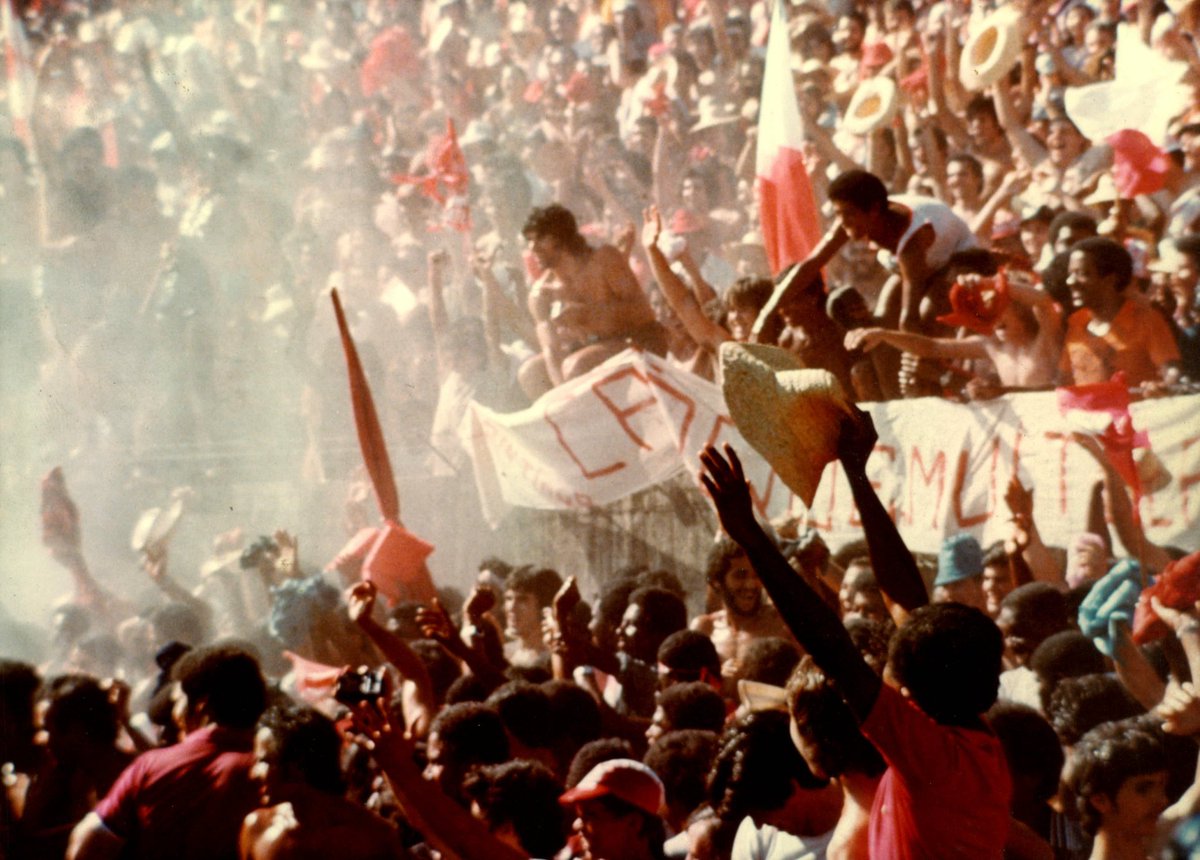 🇦🇹 Até o momento, mais de 29 mil sócios votaram nas eleições coloradas, tornando-as as maiores eleições democráticas em clubes de futebol no Brasil. O recorde anterior era do próprio Internacional!

🗞 <a href="/LucasCollar/">Lucas Collar</a> | <a href="/a_esportivo/">Almanaque Esportivo</a> 
📸 <a href="/SCInternacional/">Sport Club Internacional</a> 

#Inter #Internacional