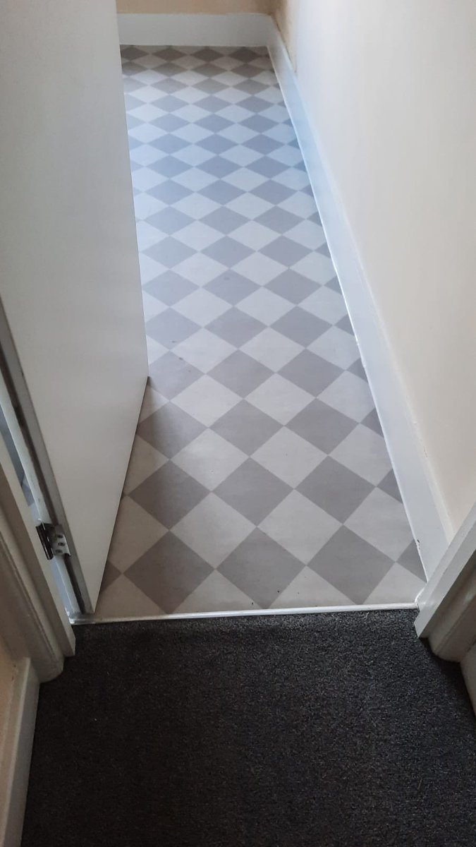bespokecleans's tweet photo. Fresh vinyl flooring going down for our clients in #North #Harrow https://t.co/vL3FkCdKCH