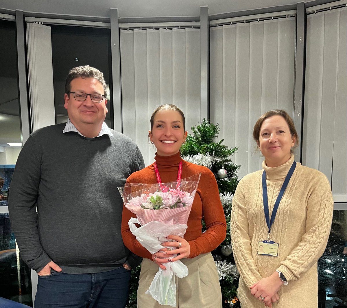 Laura Cooke tweet media