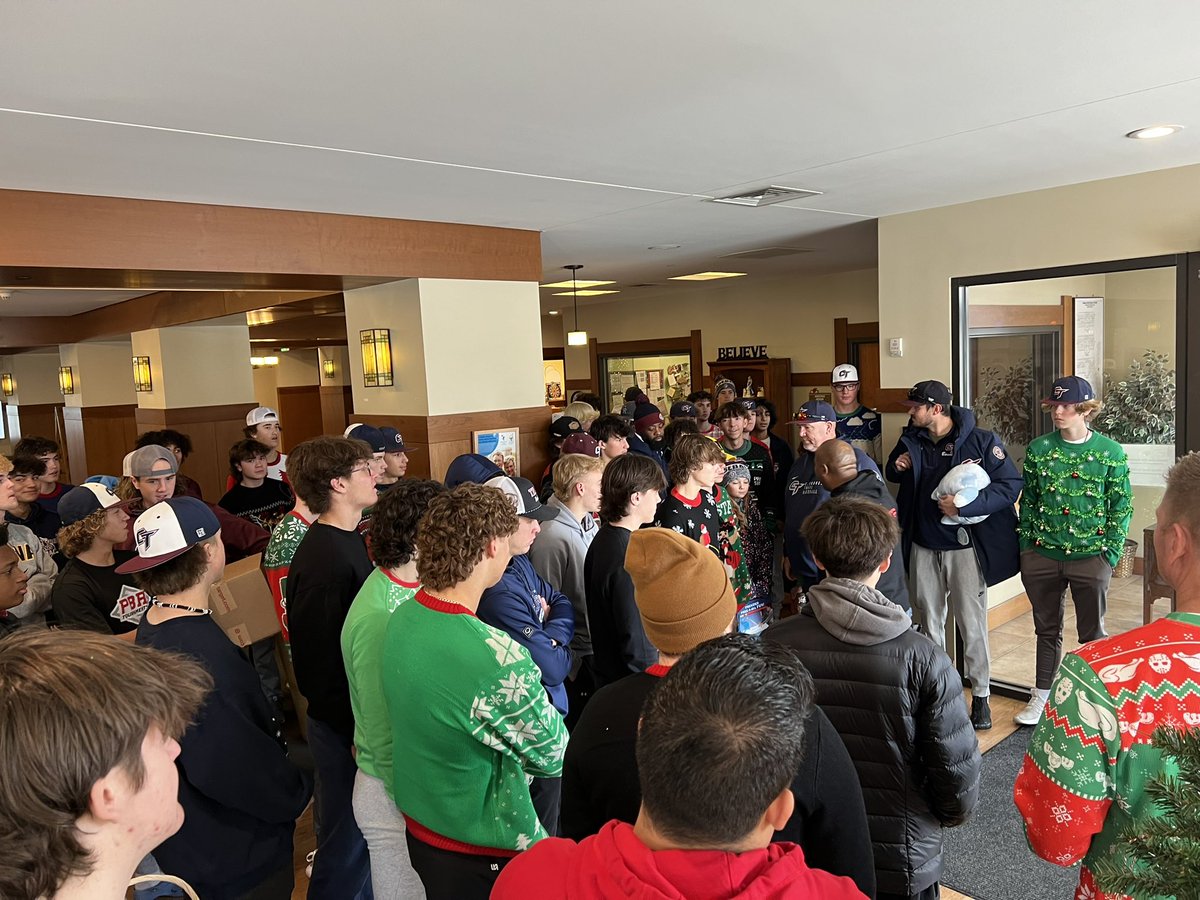 CTHS_Baseball's tweet photo. Thank you to our CT families and players for helping out the the Ronald McDonald this holiday season! @CTHSAthletics https://t.co/vAyQxIOBCj