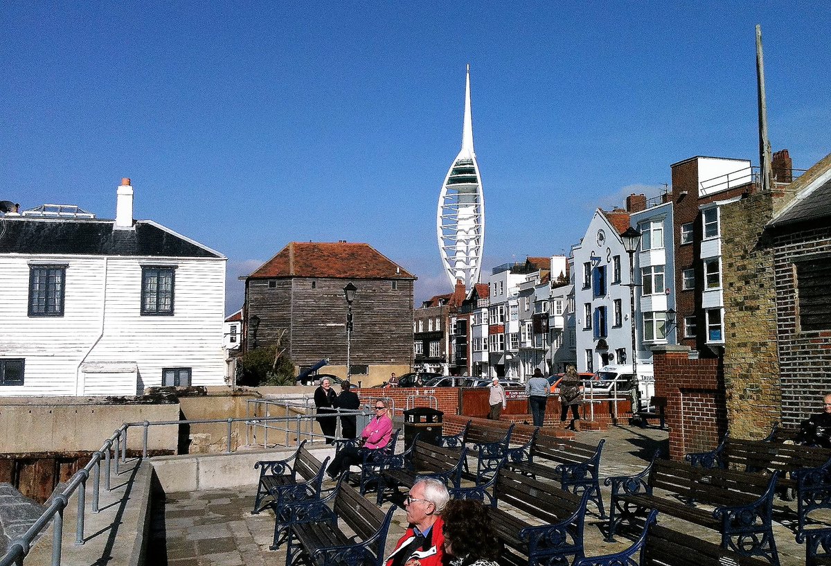 I love taking photos💙Here are 4 photos taken in Portsmouth #Portsmouth #Pompey #SpiceIsland #OldPortsmouth #Spinnakertower #Gunwharf #Water #Pubs #English #British #photo #photooftheday #PHOTOS #photograghy #photographer #photograph #Fotos #fotografia #sunshine #yacht #boats 💙