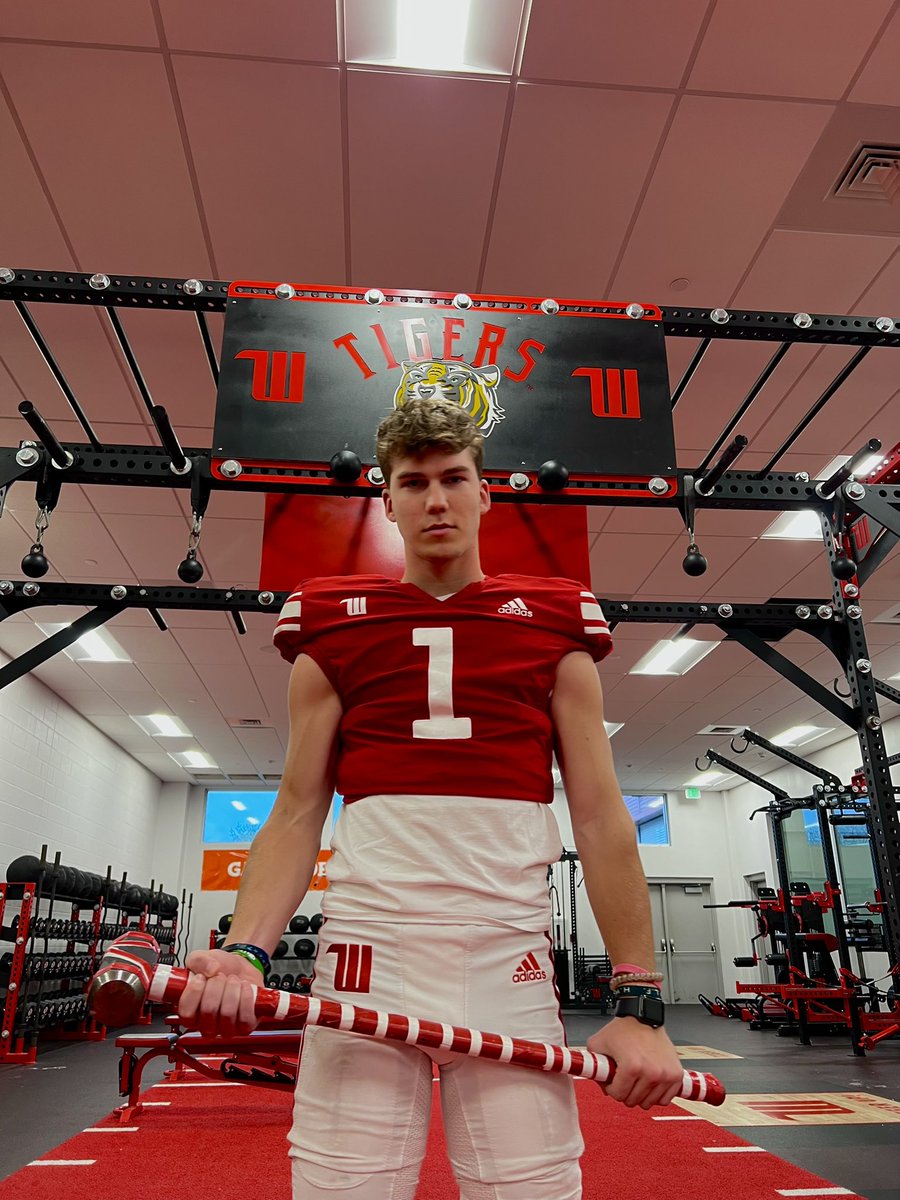 Had a great time getting the chance to spend the day at <a href="/WittFootball/">Wittenberg Football</a> today!! Special thanks to <a href="/JimCollins_FB/">Jim Collins</a> for the opportunity to experience the program! <a href="/CoachCastner/">Brian Castner</a> <a href="/MasonCometsFB/">Mason Football</a>