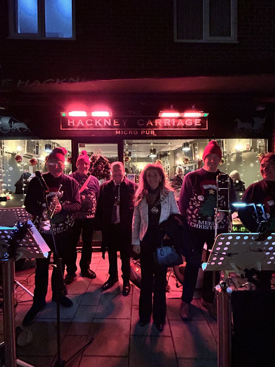 MayorOfBexley's tweet photo. The Hackney Carriage Micropub is an excellent example of a great local business that is really very well supported by the local community https://t.co/urAhtUAI7f