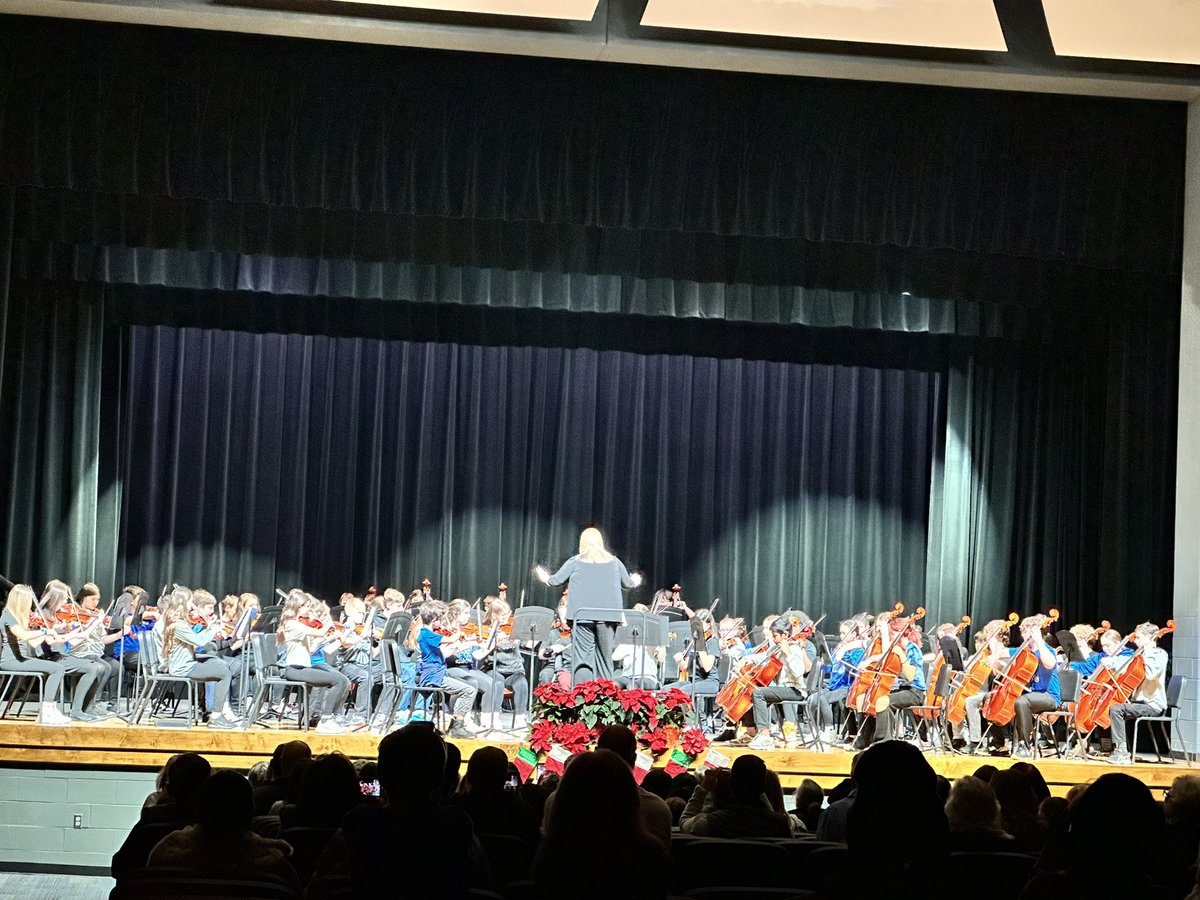 BMSStanovcak's tweet photo. What a wonderful #DayofMusic by the BMS music students and staff! #HappyHolidays https://t.co/mGzM4BvmKT