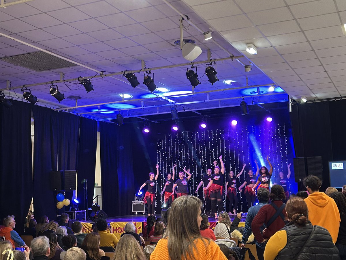 En direct du #Telethon2023 à <a href="/VilledeConflans/">Conflans-Sainte-Honorine</a> 
Un seul réflexe 3️⃣6️⃣3️⃣7️⃣ !