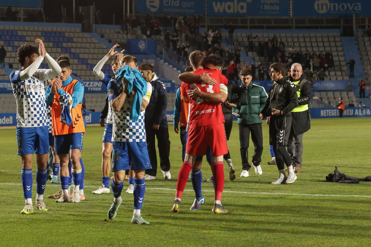 📝 La crònica del #SabadellUnionistas

⚽️ El Sabadell es retroba amb la victòria amb un bon partit al Temple

💻 bit.ly/3To8gwh

#EscollimElSabadell