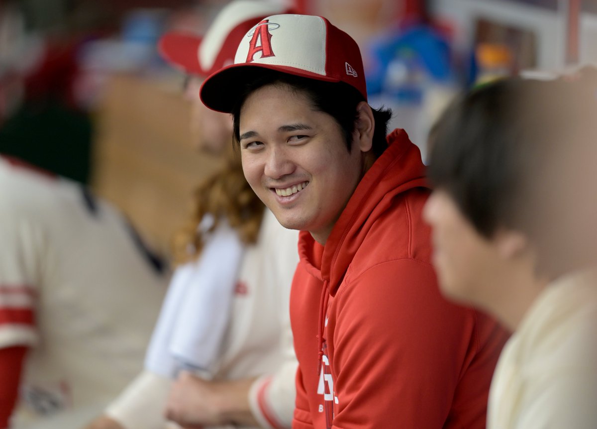 CBSSports's tweet photo. Largest Contracts in 4 Major Sports 
By Total Contract Value

LAD  Shohei Ohtani               $700M
KC     Patrick Mahomes         $450M
LAA   Mike Trout                    $426.5M
LAD   Mookie Betts               $365M
NYY   Aaron Judge                 $360M https://t.co/680TSboPfy
