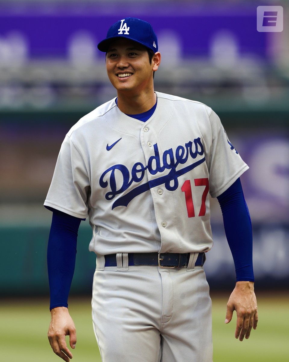 espn's tweet image. Breaking: Shohei Ohtani announced that he's signing with the Los Angeles Dodgers.

His deal is for 10 years and $700 million, per @JeffPassan.