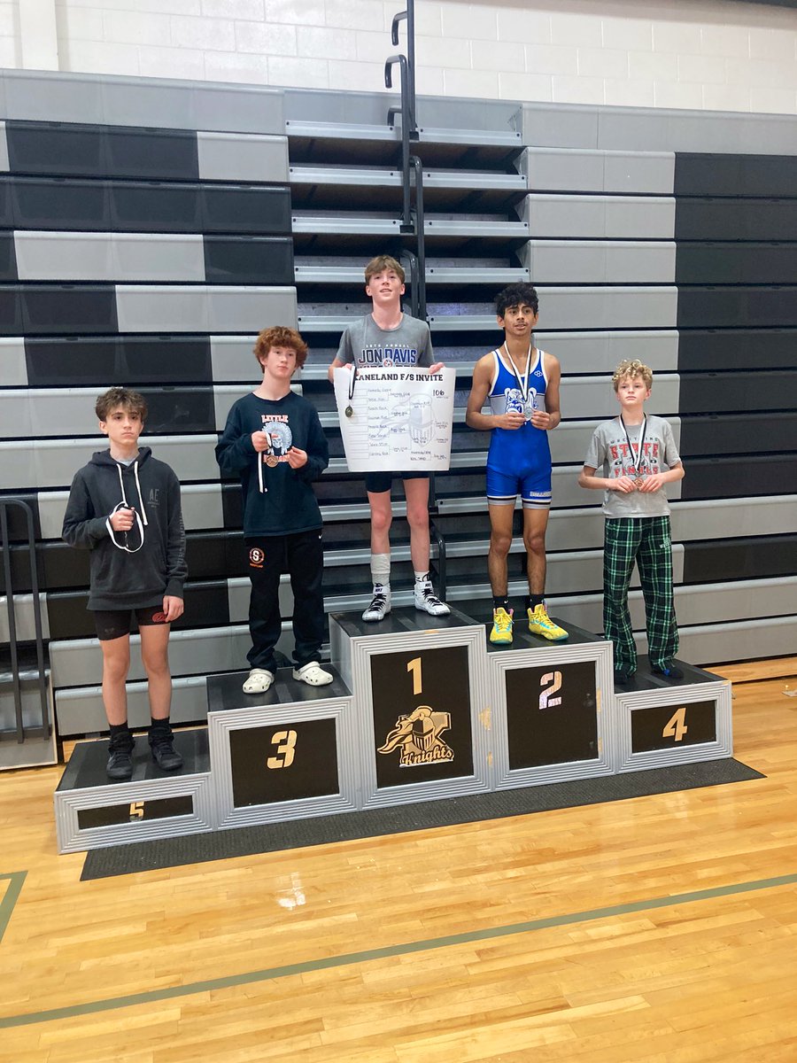 D. Sons wins with a fall in the finals!!
🥇