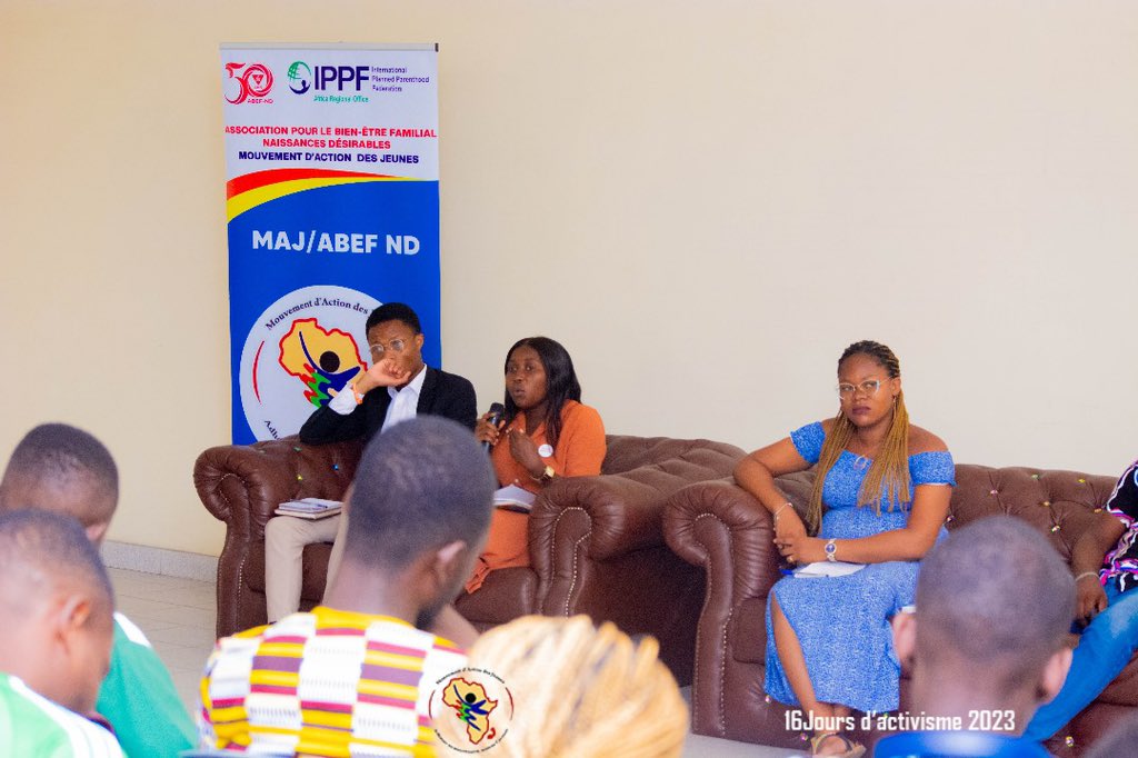 benie_masango's tweet photo. #16joursdactivisme
Pendant son intervention la présidente nationale du @MAjRdcongo ; Martèle sur le droit à l'autonomie corporelle.
Ce droit doit être protégé et garanti par un accès égal à la santé sexuelle et reproductive sans discrimination ni contestation. 

@abefnd_rdc https://t.co/zbRZdtaoc1