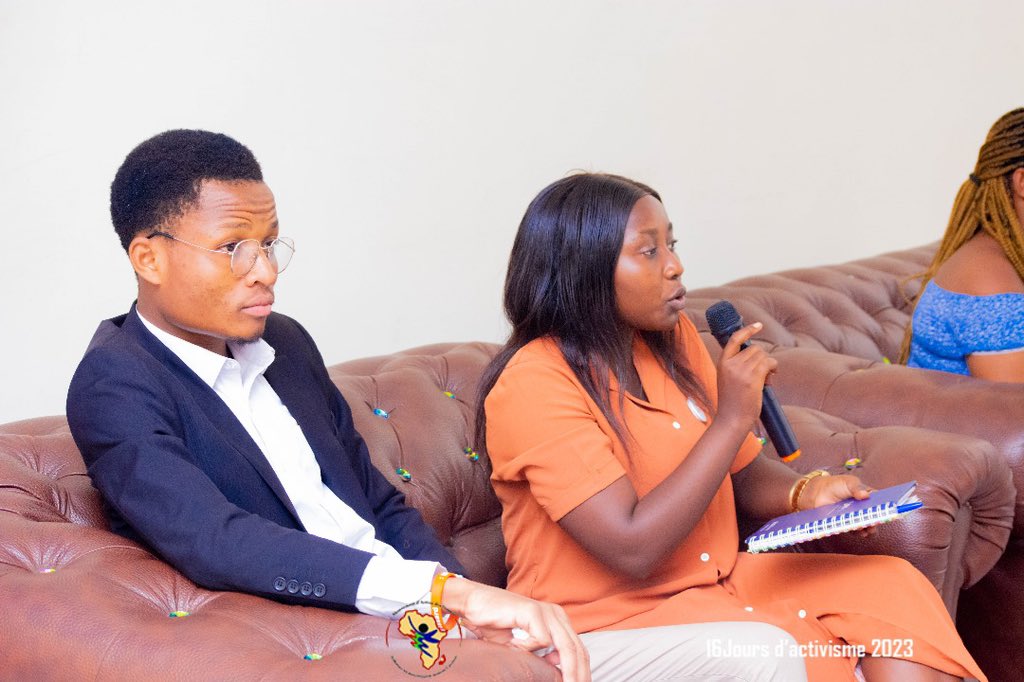 benie_masango's tweet photo. #16joursdactivisme
Pendant son intervention la présidente nationale du @MAjRdcongo ; Martèle sur le droit à l'autonomie corporelle.
Ce droit doit être protégé et garanti par un accès égal à la santé sexuelle et reproductive sans discrimination ni contestation. 

@abefnd_rdc https://t.co/zbRZdtaoc1
