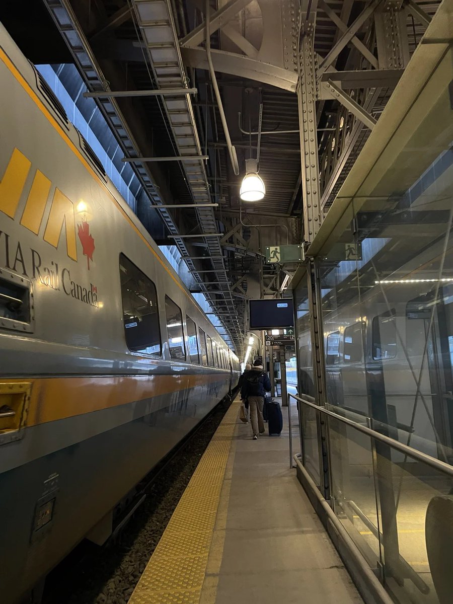 Obidarealme's tweet photo. Let's start a trip today to create a fun little vacation trip. You should always be happy🚊 https://t.co/HfuhGiCuoX