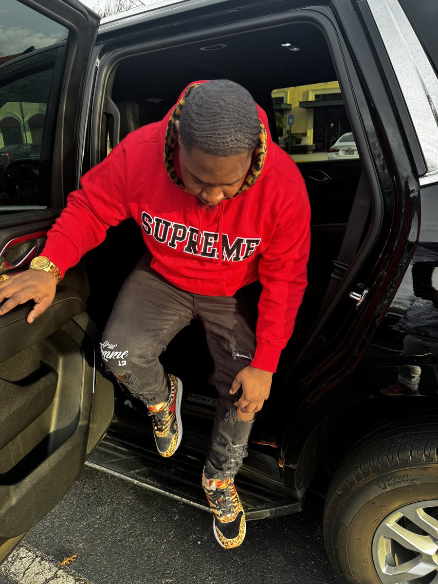 stephkashh's tweet image. Im Back On My BS