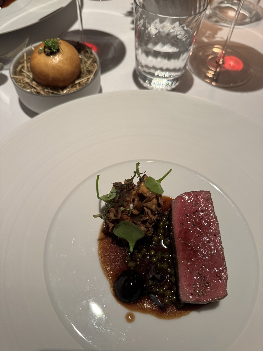 The venison dish is one of the better main course I have had at these restaurants. Very happy! <a href="/restaurant_gr/">Restaurant G. Ramsay</a> #restautantgordonrestaurant #michelin #foodies
