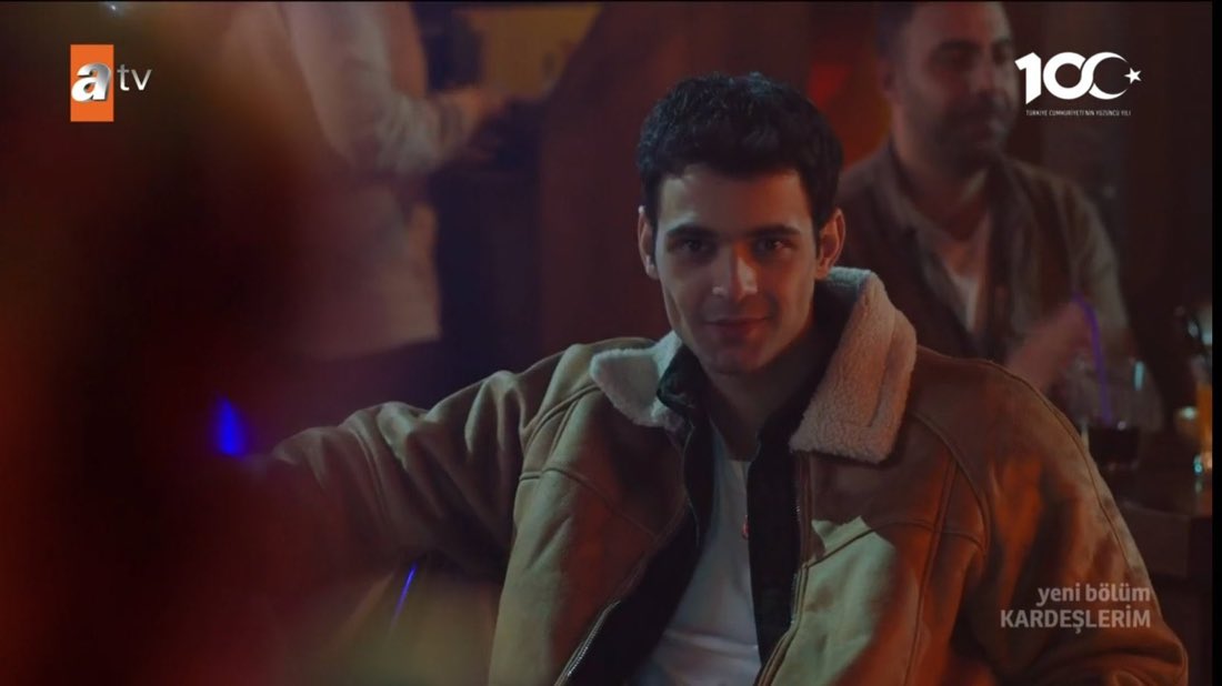 dizifirtinasi's tweet image. Hoş geldin yeni karizmatik karakterimiz :) tanışmamız çok iyi olmadı ama olsun toparlarsın 🌓

#Kardeşlerim #Ayaz