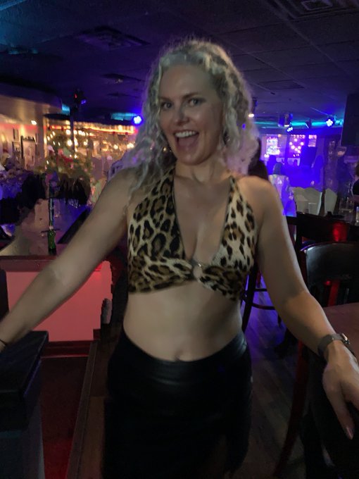 Always enjoy going to dance and meeting new sexy friends! 😍😉 #milf #sexyover40 #bi #bisexual #swinger<a href="/tag/bisexual"class="tags"><span>#bisexual</span></a><a href="/tag/bi"class="tags"><span>#bi</span></a><a href="/tag/milf"class="tags"><span>#milf</span></a><a href="/tag/tits"class="tags"><span>#tits</span></a><a href="/tag/swinger"class="tags"><span>#swinger</span></a><a href="/tag/sexyover4"class="tags"><span>#sexyover4</span></a>