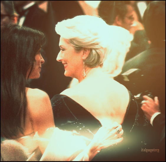 The Right Moment

#MirAndy #MirandaPriestly #AndySachs #TheDevilWearsPrada
 #MerylStreep #AnneHathaway