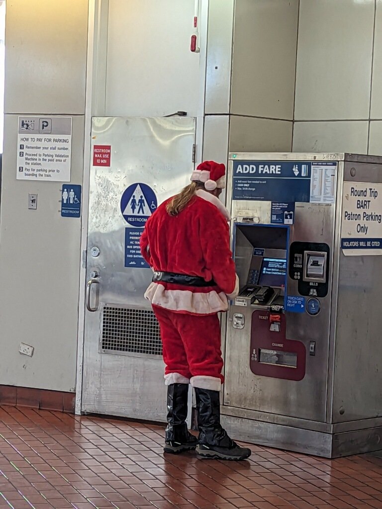 bigskybabs's tweet photo. Even Santa has to add fare. #SantaConSF https://t.co/XGVFq59zjH