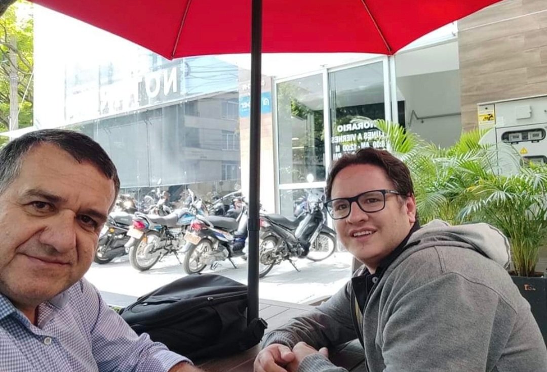 Nuevo secretario de infraestructura de Antioquia. Horacio Gallon !!! Muy merecido amigo 💪 con toda 💪 <a href="/GallonHoracio/">Horacio Gallón Arango.</a>