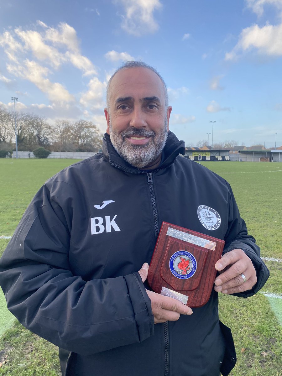CoveFC_Official's tweet photo. Club of the month🟡⚫️

Big achievement for the club! Been an unreal season so far let’s carry on🐝

@WessexLeague https://t.co/NW24WeUqpV