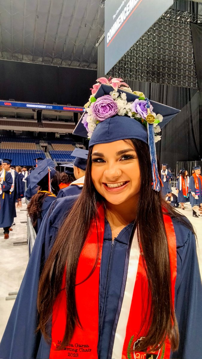 UTSA's tweet photo. "May your hats fly as high as your dreams." -- Michael Scott 🎓
#UTSA #Grad23 #TheOffice https://t.co/0qtOkLuw4H