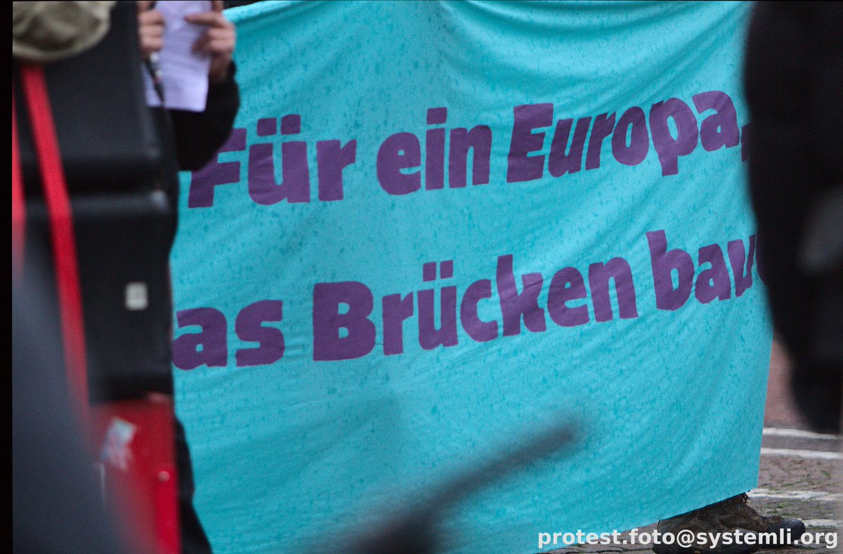pro_foto_suedHE's tweet image. Bis zu 150 Menschen haben heute in #Darmstadt gegen die europäische Asylrechtsverschärfung  GEAS demonstriert. Kritisiert wird u.a. die faktische Abschaffung des Asylrechts.
#stopgeas

Meine Fotos: flic.kr/s/aHBqjB6iRP