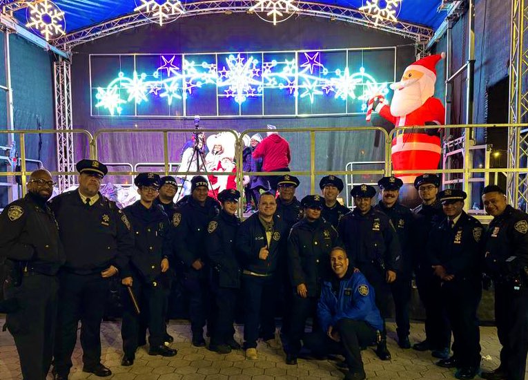 NYPDauxiliary tweet picture