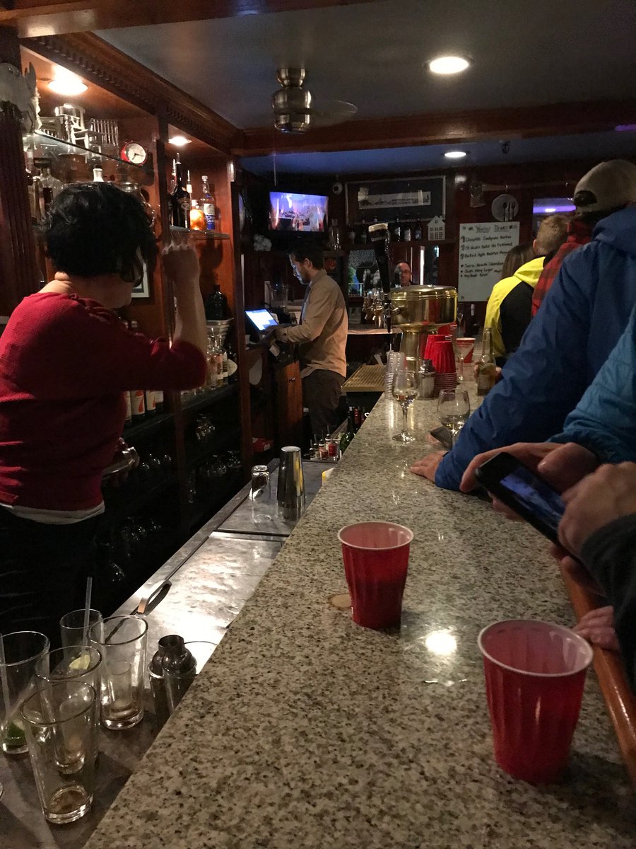 CapeCodBars's tweet image. Always a blast at the Barnstable Christmas Stroll! Wine tasting &amp;amp; Cape Cod Beer at Barnstable Market &amp;amp; the zany Living Las Vegas started a dance floor at The Dolphin #Barnstable. #CapeCod Merry Christmas Everybody, enjoy the season!