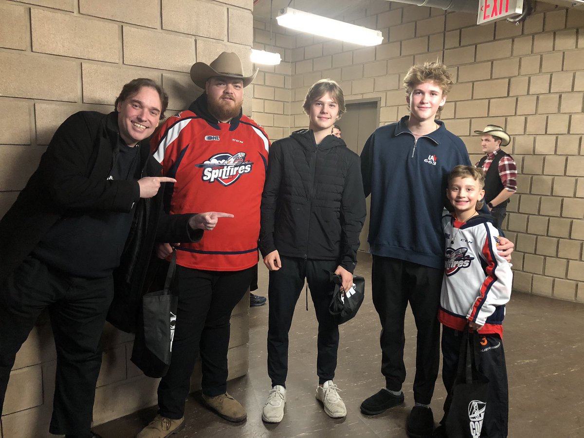 Our 4 contestants from tonight’s second intermission game of closest to centre ice! Great job from everyone!!