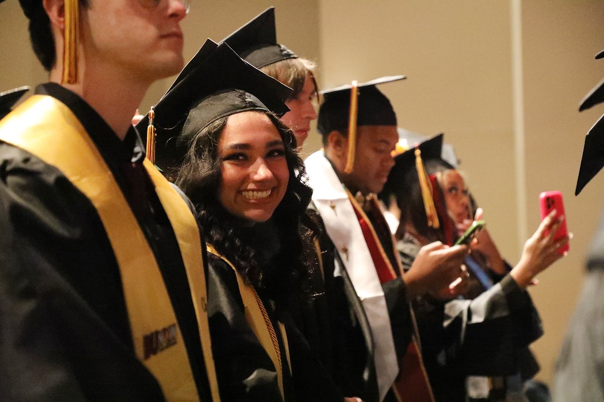 BloomsburgU's tweet image. “You have learned to learn and how to impact change. Those will be the biggest assets you will have in the future. Never stop learning. Never stop being curious, and remain interested in new areas and ideas.” 🎉🎓🐾 #HuskyPride #BloomOnward #HuskyUnleashed #graduation #alumni