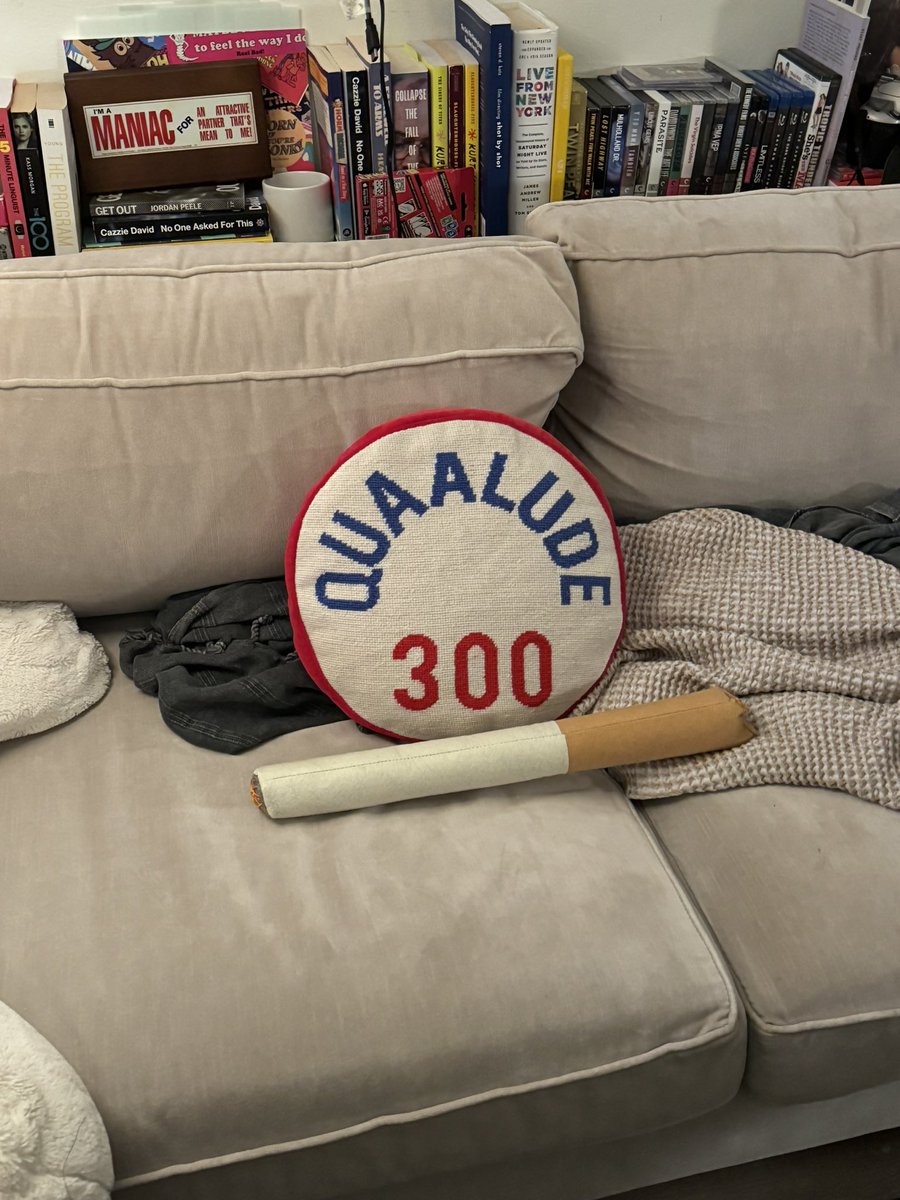 zo1oft's tweet photo. Learning how to sew and I made a cigarette pillow https://t.co/G8bBR1r7ZE