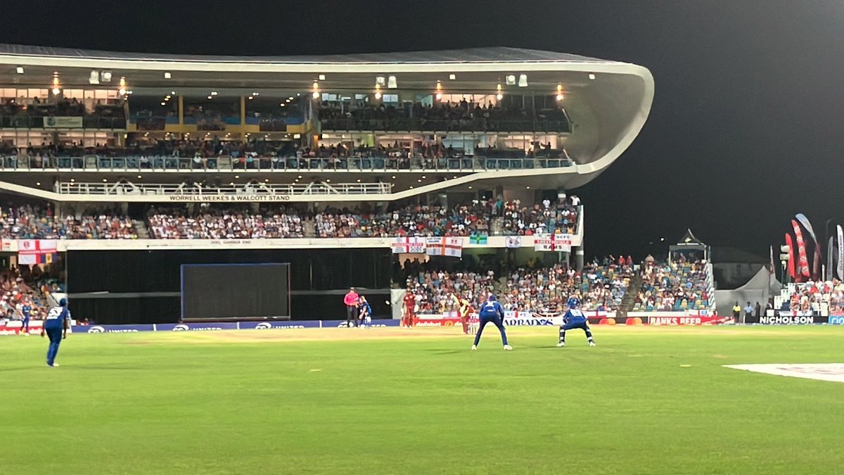 <a href="/joseph_reenel/">reenel joseph🇬🇩🇹🇹</a> Great vibe under lights at Kensington Oval