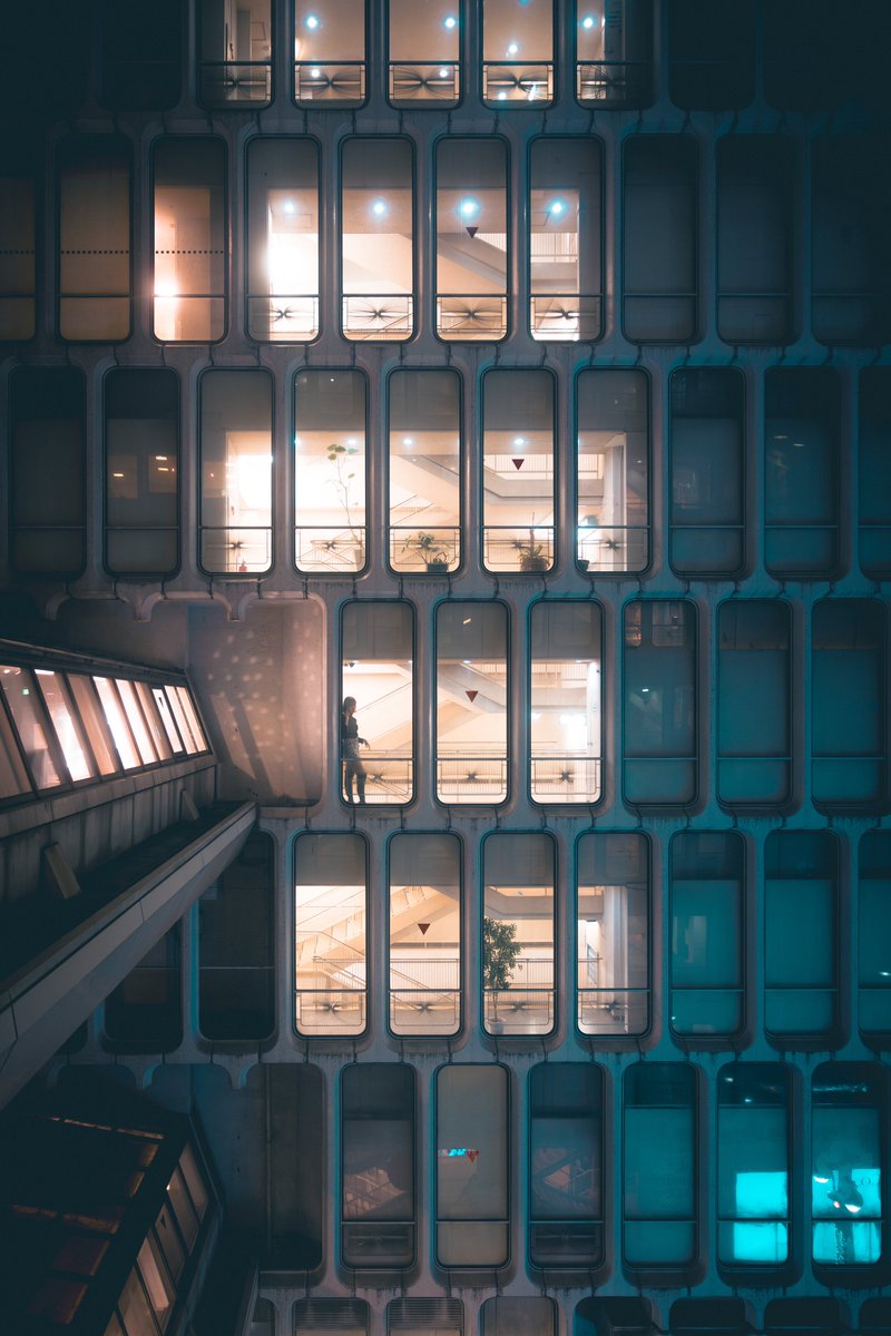 Yulily_K's tweet image. 海底都市みたいな渋谷のデパート。