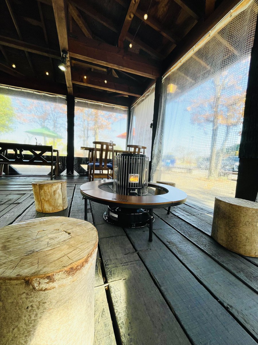 atelier_AMIGO's tweet photo. アミーゴテラスカフェ、オープン！
囲炉裏テーブルも是非利用ください🔥

#入間市文化創造アトリエアミーゴ #テラスカフェ #terracecafe #埼玉県 #仏子 #入間市グルメ https://t.co/29606IPZHA