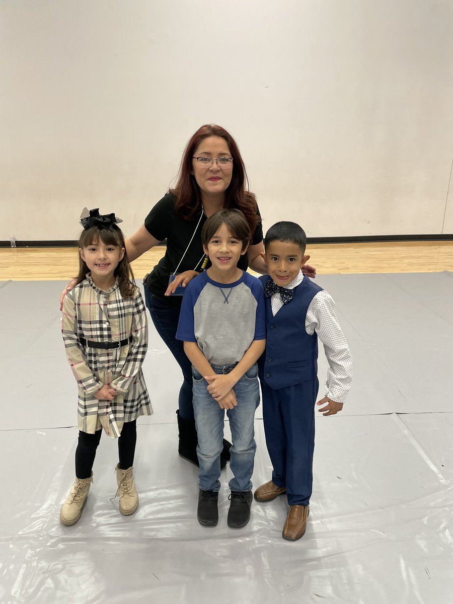 TDSSundancers's tweet image. Our Sundancers representing Tierra at today’s U.I.L. competition. #LearningBeyondTheClassroom. @TierraDelSol_ES @ysleta @_IreneAhumada