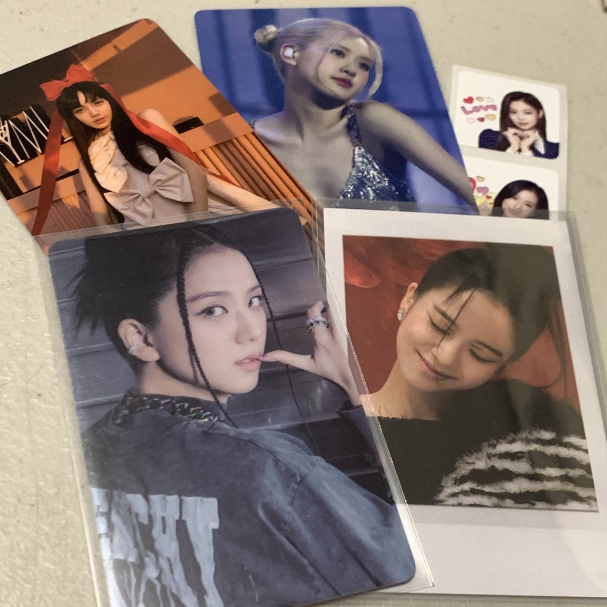 kimsooya_'s tweet photo. โด๏ธ ๊ฐ love mail ๊ฑ หโ #DKT_feedbacks ๐
thank you @chichi_koyy ! my jisoo photocards arrived already! thank you for packing it safely. ๐ซถ๐ป https://t.co/wYKfKA0vEz