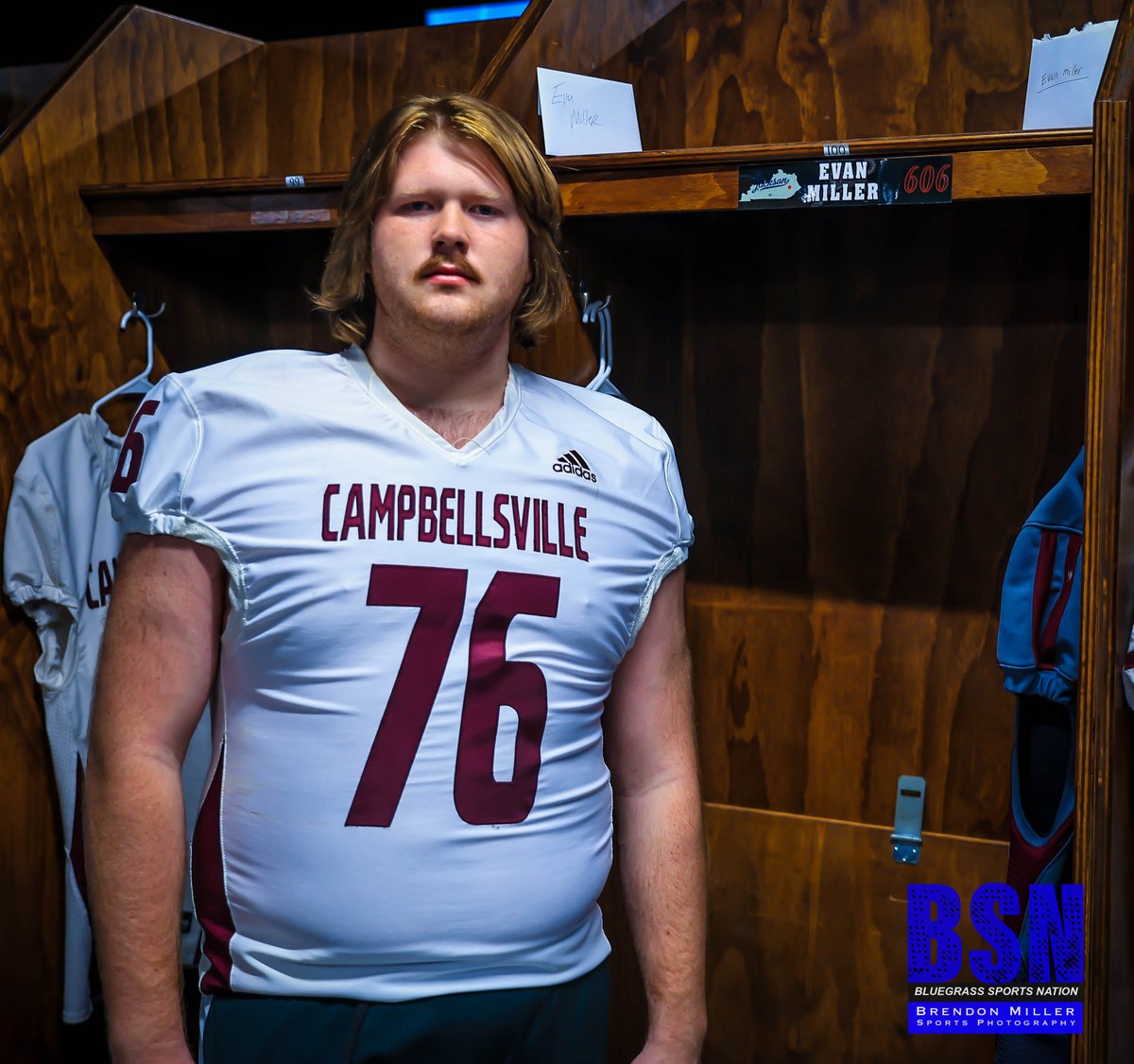 EvanMiller7603's tweet photo. Great official visit today at @CvilleTigersFB!! Thanks to @CoachRussCville @CoachHBrown8 and @coachlane9 for the hospitality and excellent presentation!  @BreathittFb @SportsOT https://t.co/xAoTa3dKa1