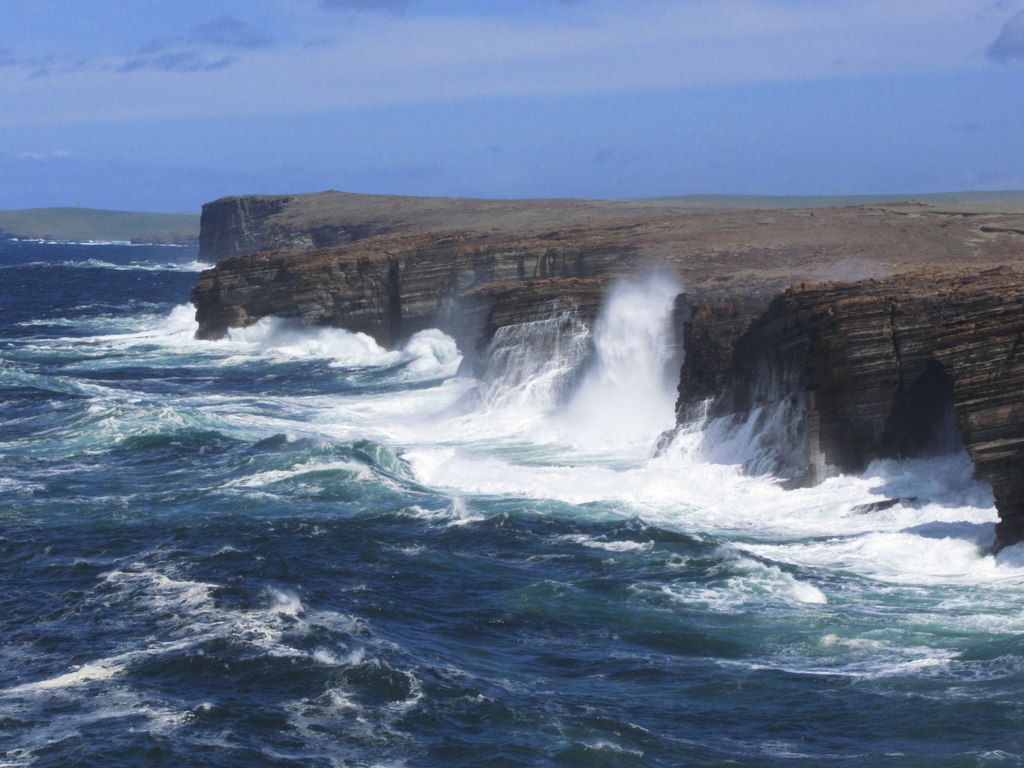 threeravenspod's tweet photo. #FokloreSunday A scary winter spirit is the Nuckelavee, native to Orkney. Once summer fades, it emerges from the cold ocean, half-man, half-horse, with a single red eye and no skin. Its breath withers all, but it fears fresh water, unable to cross streams or endure falling rain. https://t.co/oKc0c0FTsm