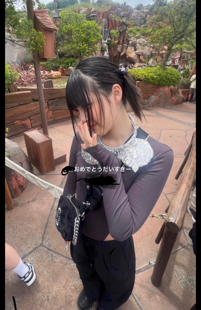 6e_ve's tweet photo. 晒し依頼💕

小泉美旺
18歳

彼氏欲しがってるくせに色んな男とヤリまくってる変態女💕
顔マン晒して男誘ってる💕
プリクラ顔マンすぎだしピチピチの服来てるのえろすぎる💕
みんなで変態美旺犯してあげて💕

#彼女晒し  #ぶっかけ依頼  #ぶっかけ素人 
#おなぺ
#オナペ
#素人　#顔マン　  #素人晒し https://t.co/Yo9f9ELHkl