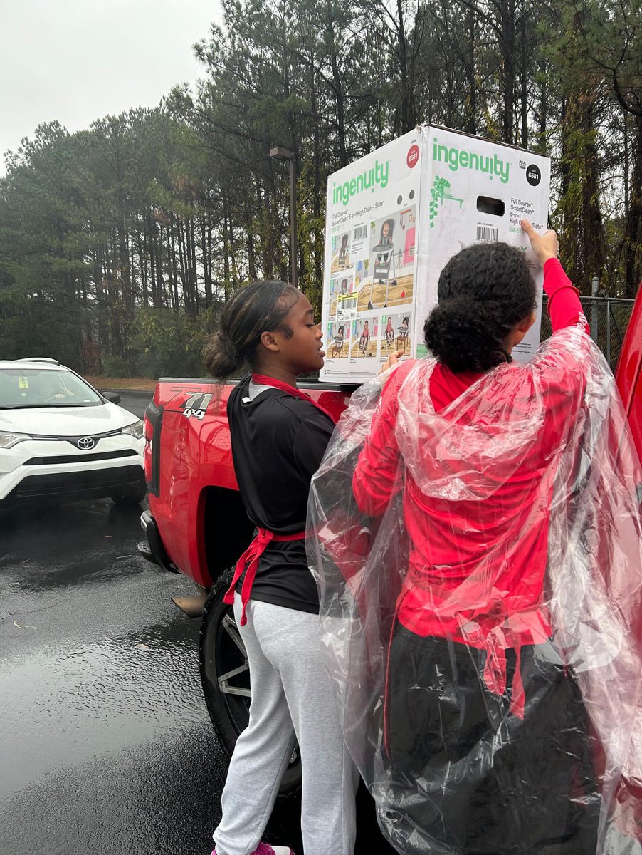 Had a great day Volunteering at ANGEL TREE.  I got to meet new people, as well as help others.  I would like everyone to have a great Christmas and please enjoy your family#Emory#Emme#Ella#Delaney#GSAStrong#givingback