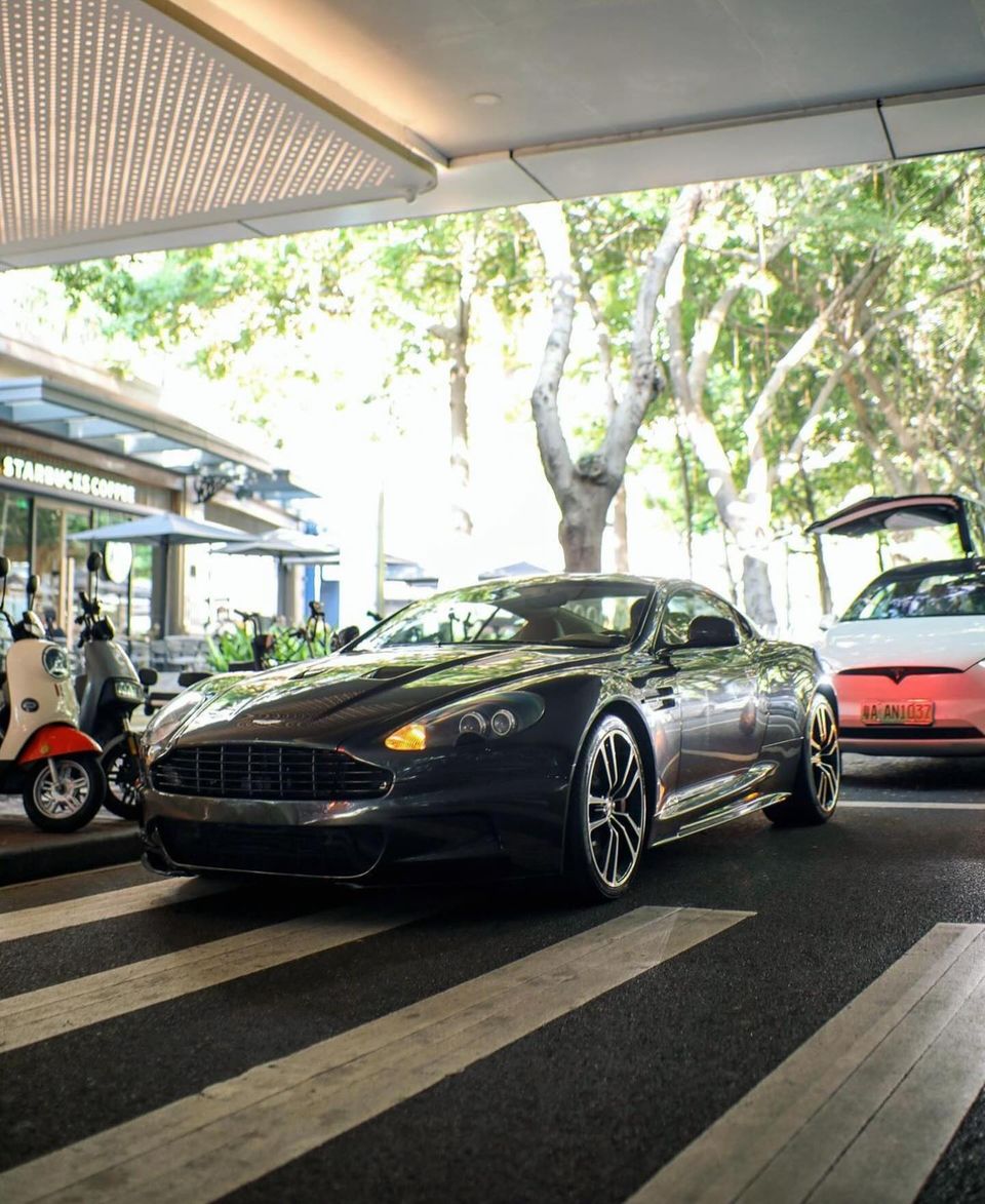 CarManToday's tweet photo. Aston Martin DBS
📸 @wulin_photos
#astonmartin #dbs #astonmartindbs #amoc #amocspain #astonmartindbssuperleggera #astonmartinownersclubspain #car #cars #supercars #hypercars #jamesbond #007 #casinoroyale #hyperca r https://t.co/WT7tleIiKq