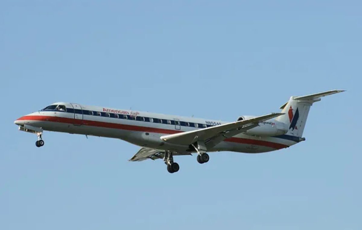 PucaraD's tweet image. La @FuerzaAerea_Arg firmó la compra de dos @Embraer 140
@MindefArg @EMCOFFA_Arg @luispetri @VickyVillarruel #transporte #lade #IBrigada #airlift 

pucara.org/post/la-fuerza…