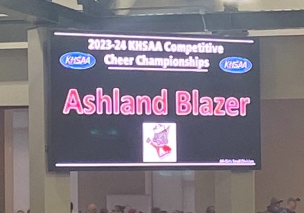 Blazer_High_Ath's tweet photo. Cheerleaders at the KHSAA State Competition👇👇 https://t.co/xBCHskePZ6