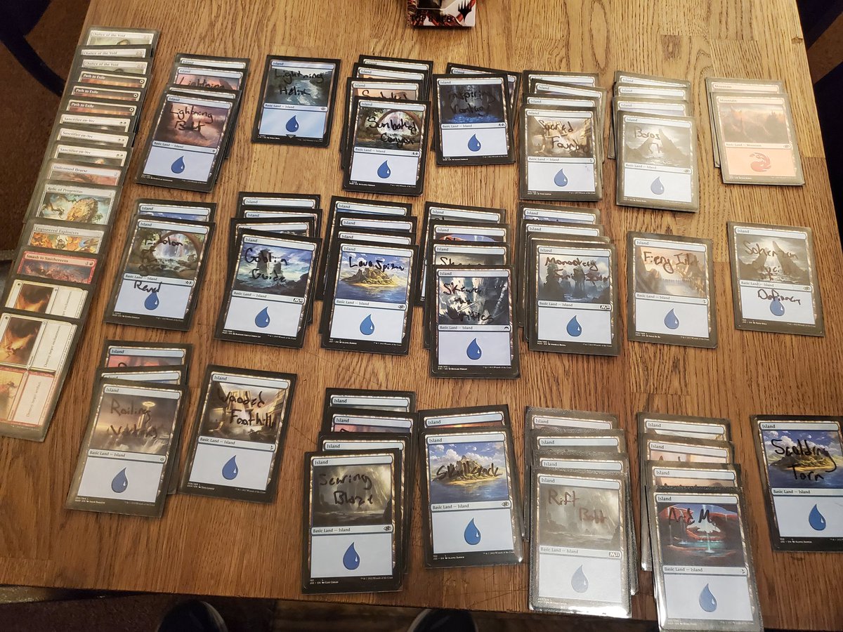 Boros Burn takes 3rd-4th at <a href="/HexAndCompany/">Hex & Company</a> RCQ

58 judge proxies and 2 basic mountains after a spilled drink before round 1. <a href="/fireshoes/">Robert Taylor🔥</a>